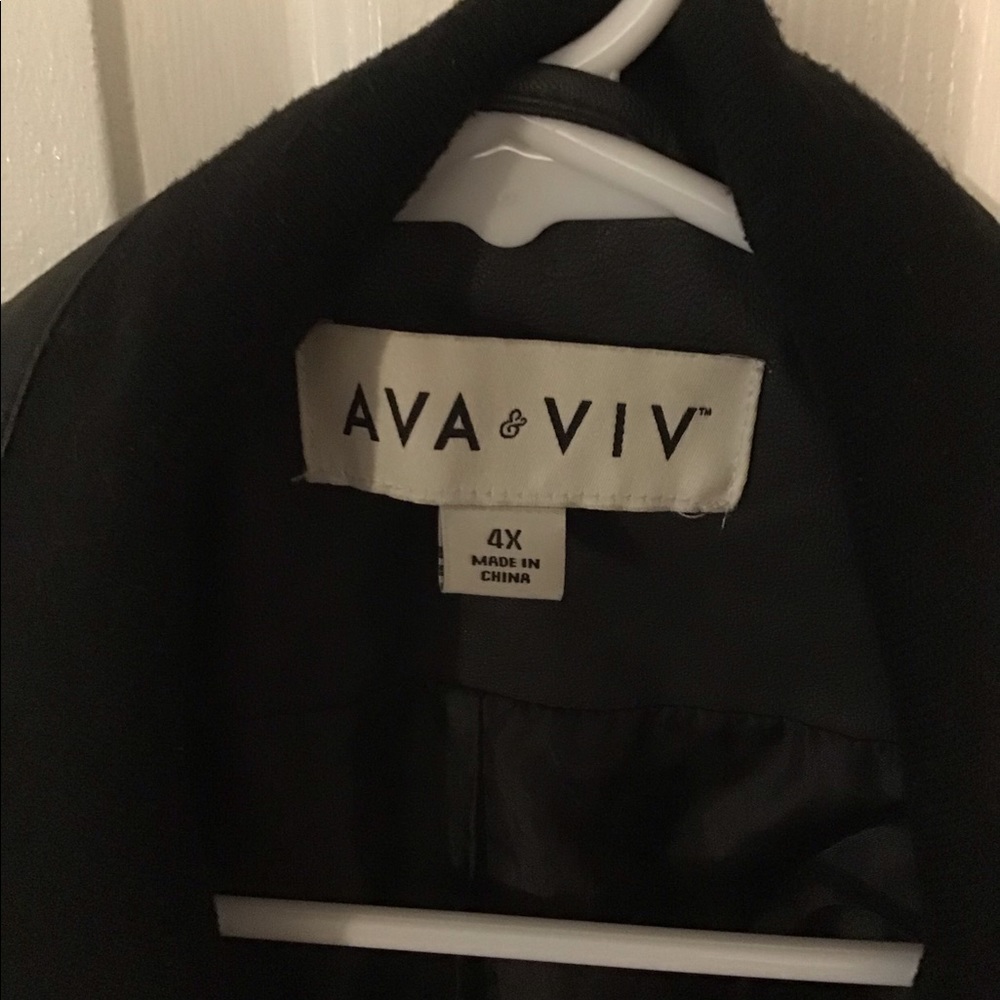 Coat - Picture 2 of 2